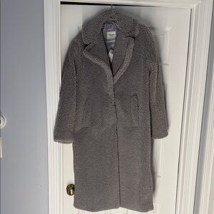 Cozy Gray Abercrombie Teddy Coat